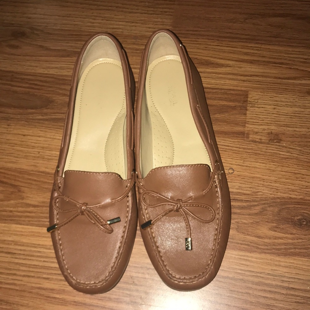 Tan Michael Kors flats